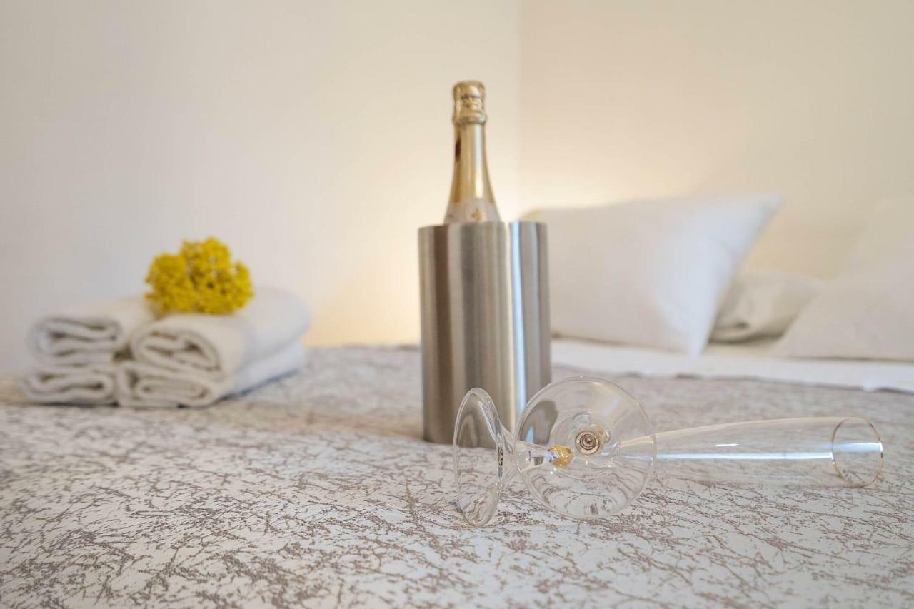 Studio Apartments Petar In Old Part Of Town Spalato Esterno foto