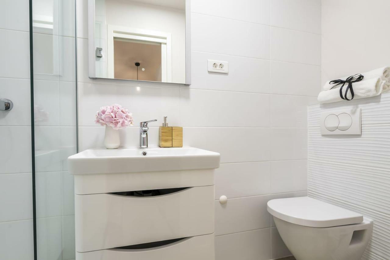 Studio Apartments Petar In Old Part Of Town Spalato Esterno foto