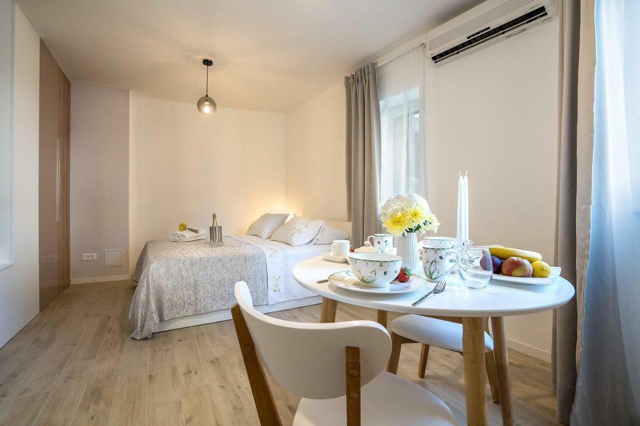 Studio Apartments Petar In Old Part Of Town Spalato Esterno foto